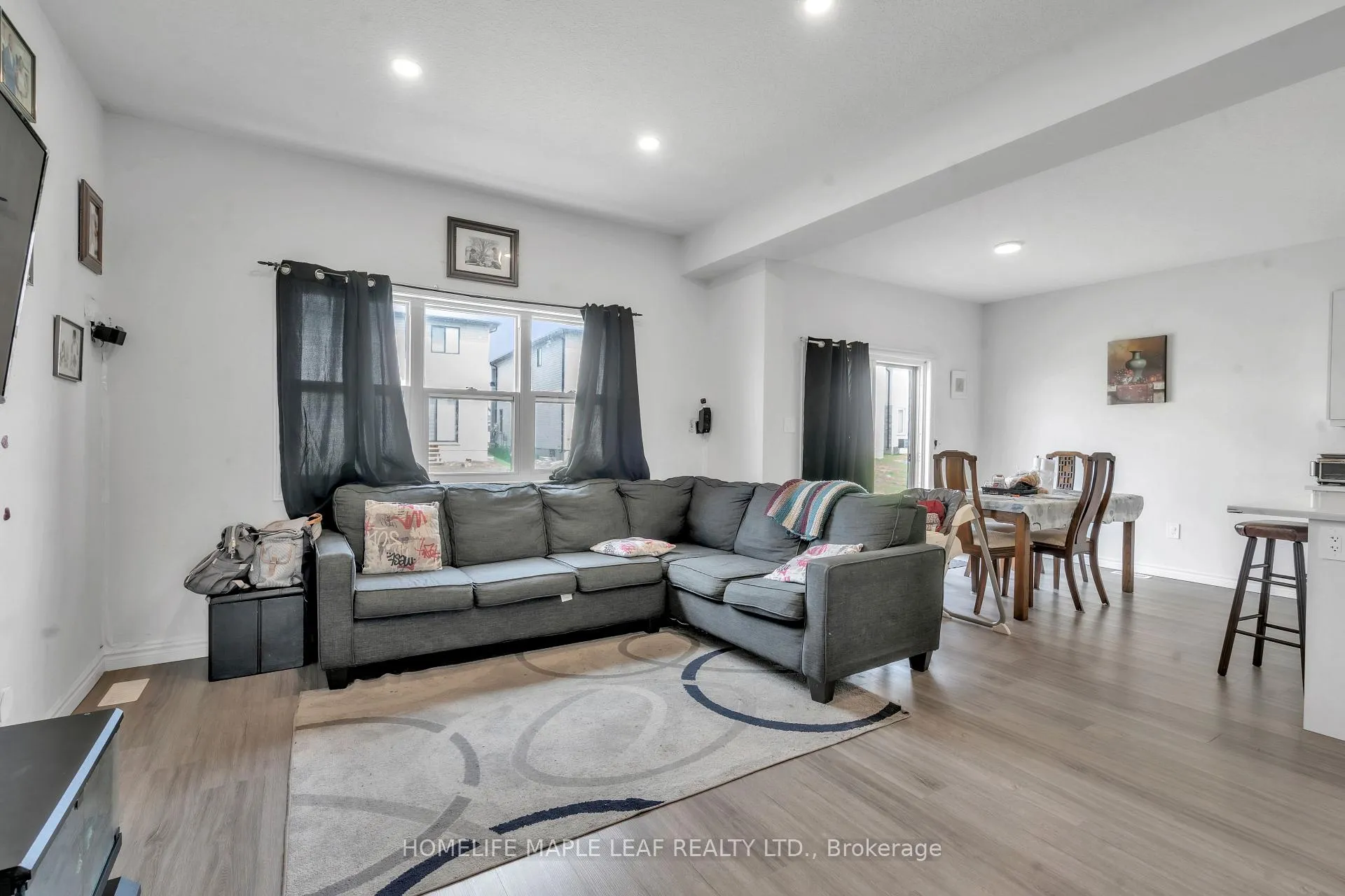 Photo 6 of 223 Byers Street, London, South W — HOMEH