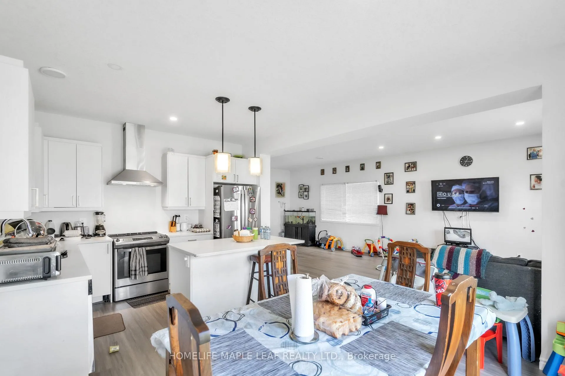 Photo 11 of 223 Byers Street, London, South W — HOMEH