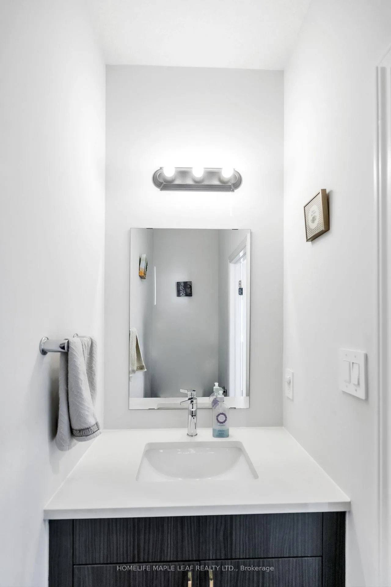 Photo 12 of 223 Byers Street, London, South W — HOMEH