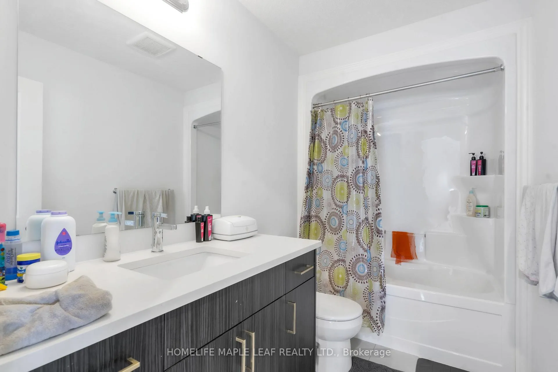 Photo 25 of 223 Byers Street, London, South W — HOMEH