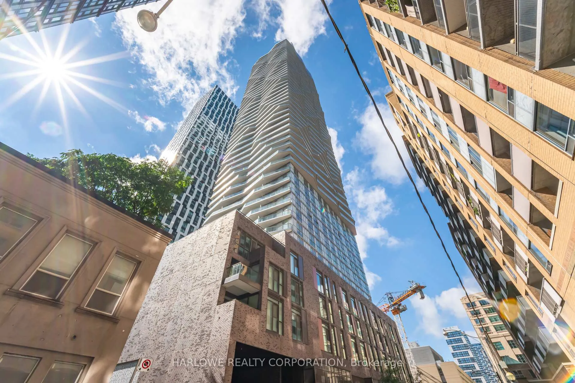 Front of Unit 3211, 100 Dalhousie Street