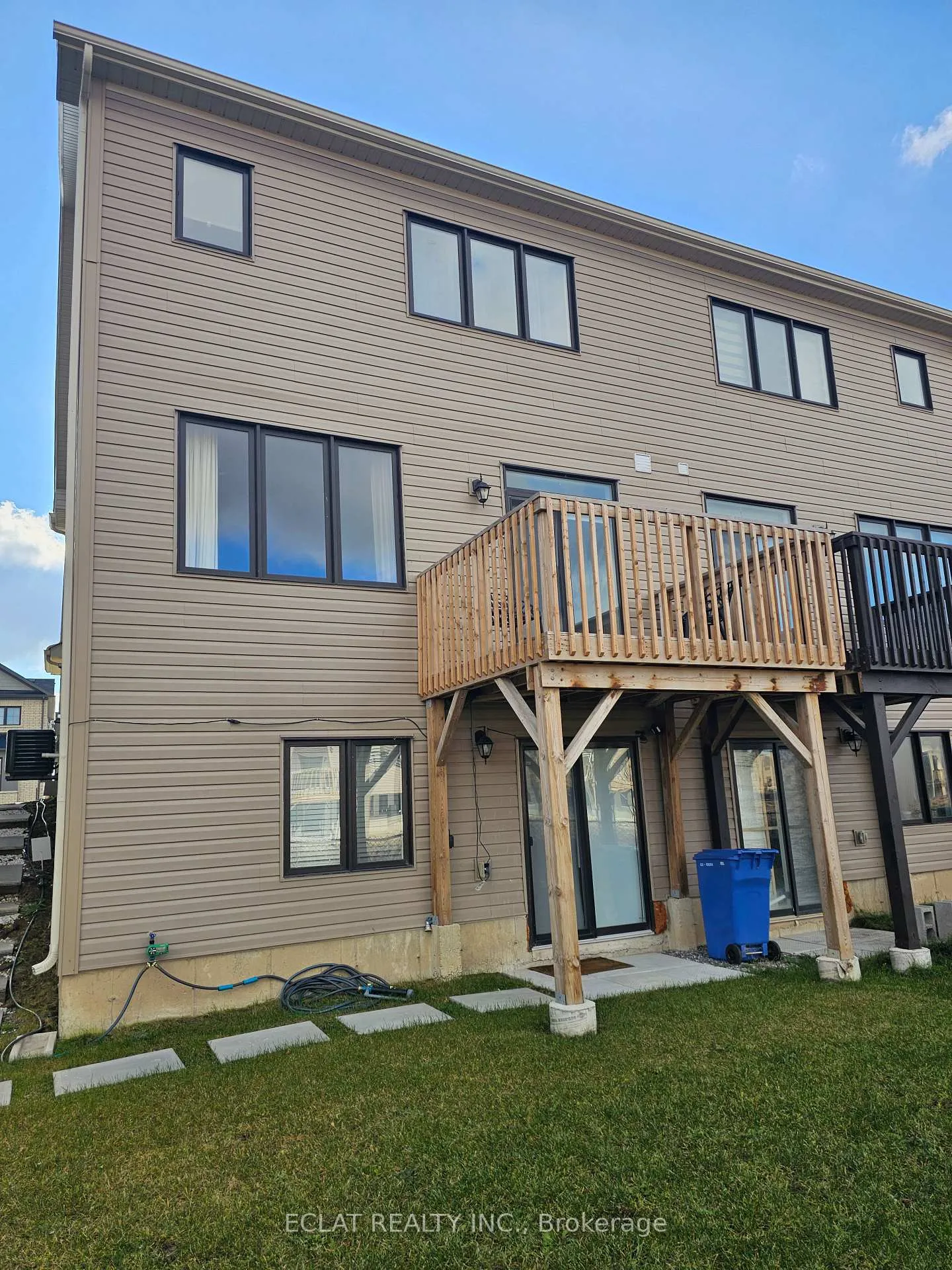 Photo 20 of 75 Vanilla Trail (Upper), Thorold, Rolling Meadows — HOMEH
