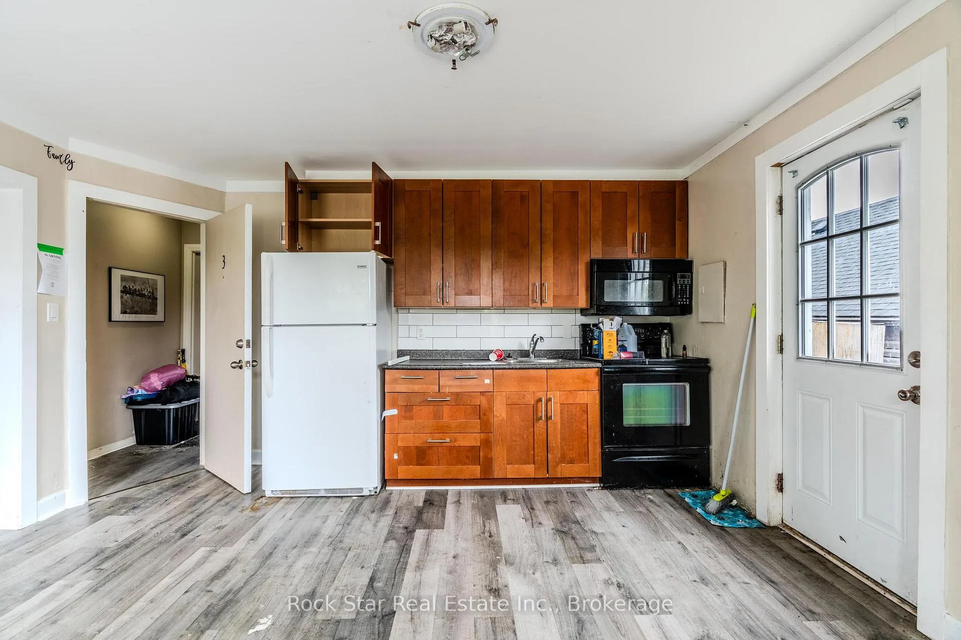 Photo 4 of 108 Niagara Falls Road, Thorold, Allanburg/Thorold South — HOMEH