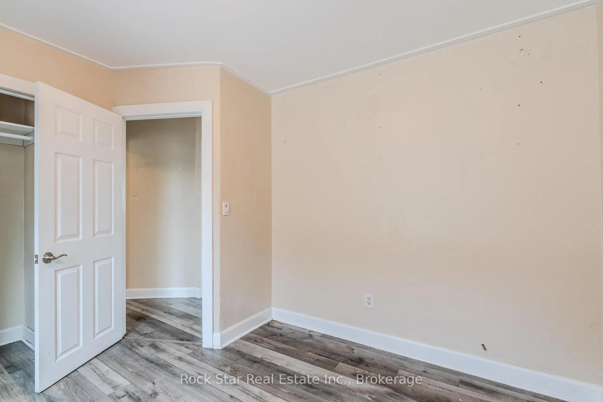 Photo 7 of 108 Niagara Falls Road, Thorold, Allanburg/Thorold South — HOMEH