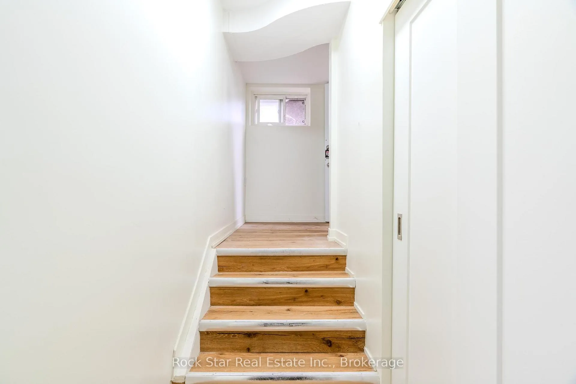 Photo 18 of 108 Niagara Falls Road, Thorold, Allanburg/Thorold South — HOMEH