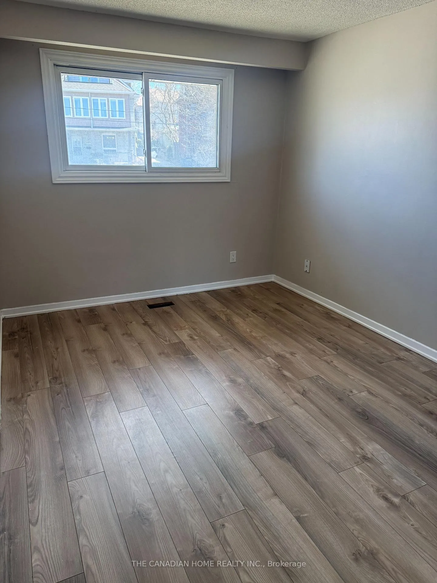 Photo 6 of 108 Mulcaster Street, Barrie, Codrington — HOMEH