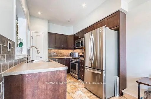 Photo 11 of 36 Myers Lane N, Hamilton, Ancaster — HOMEH