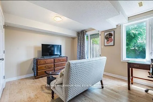 Photo 27 of 36 Myers Lane N, Hamilton, Ancaster — HOMEH