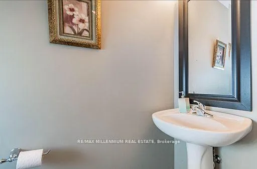 Photo 32 of 36 Myers Lane N, Hamilton, Ancaster — HOMEH