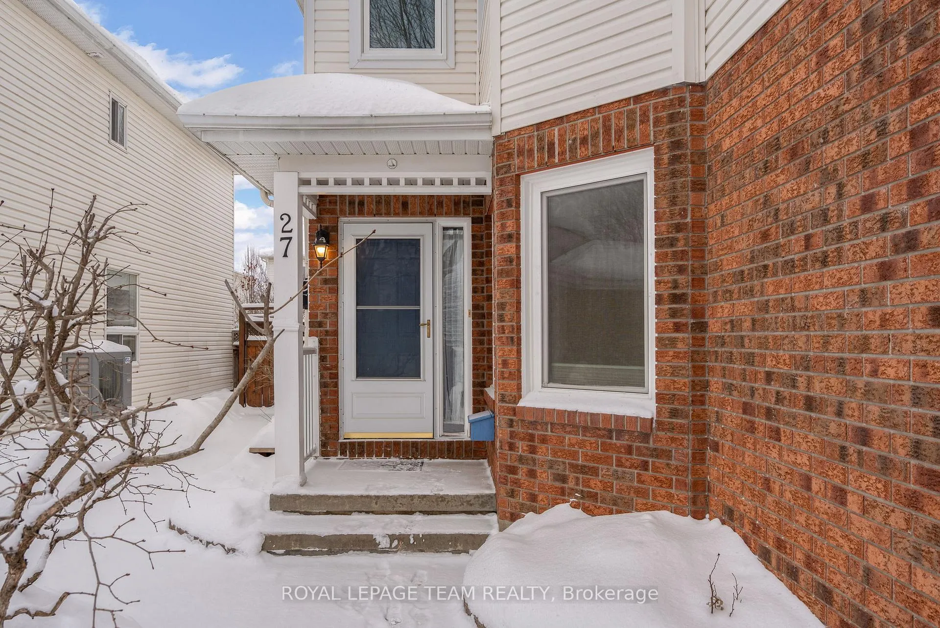 Photo 3 of 27 Avonmore Crescent, Ottawa, Barrhaven East — HOMEH