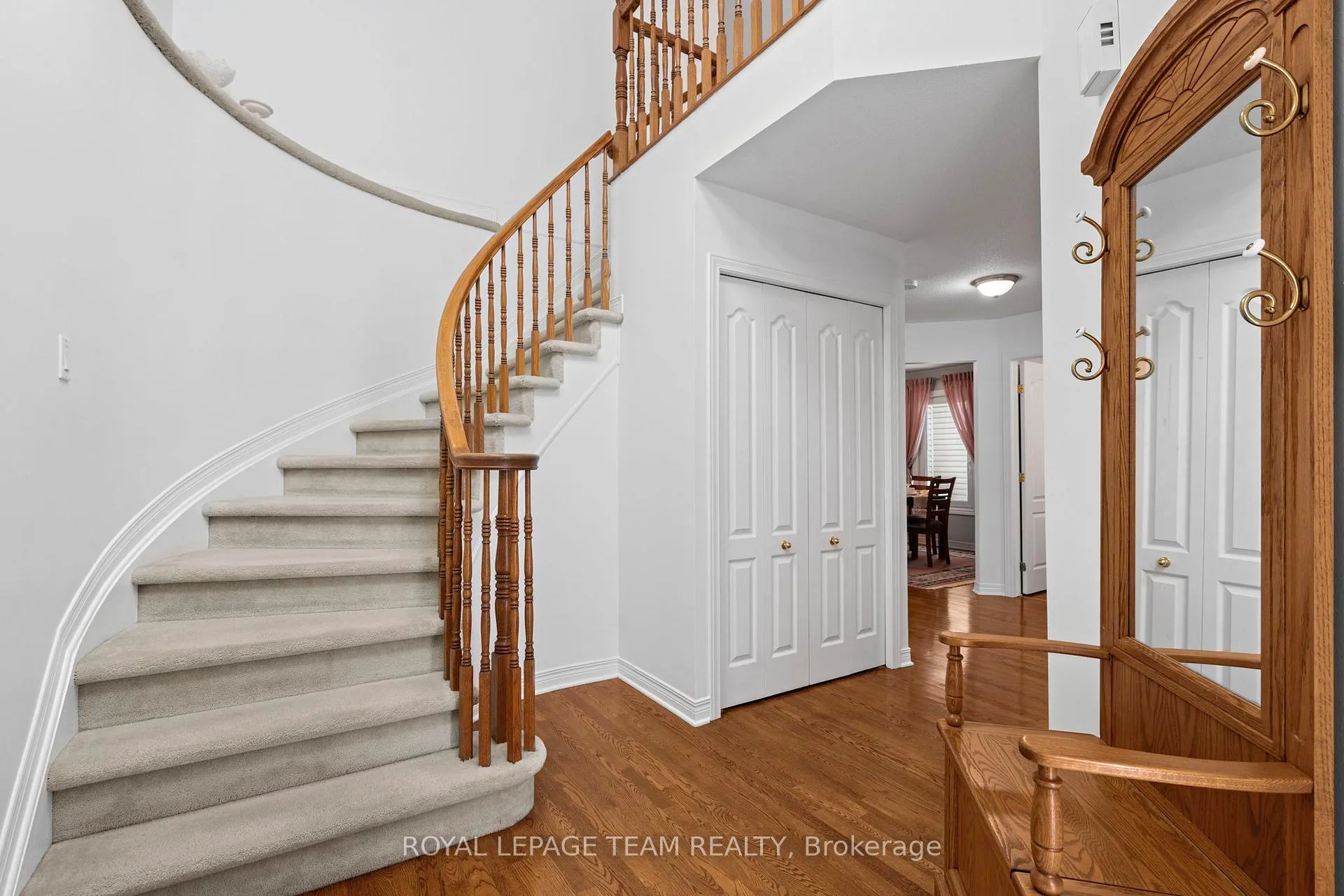 Photo 4 of 27 Avonmore Crescent, Ottawa, Barrhaven East — HOMEH