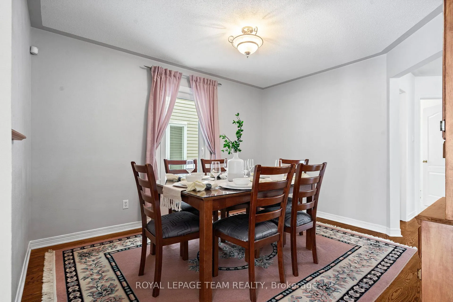Photo 9 of 27 Avonmore Crescent, Ottawa, Barrhaven East — HOMEH