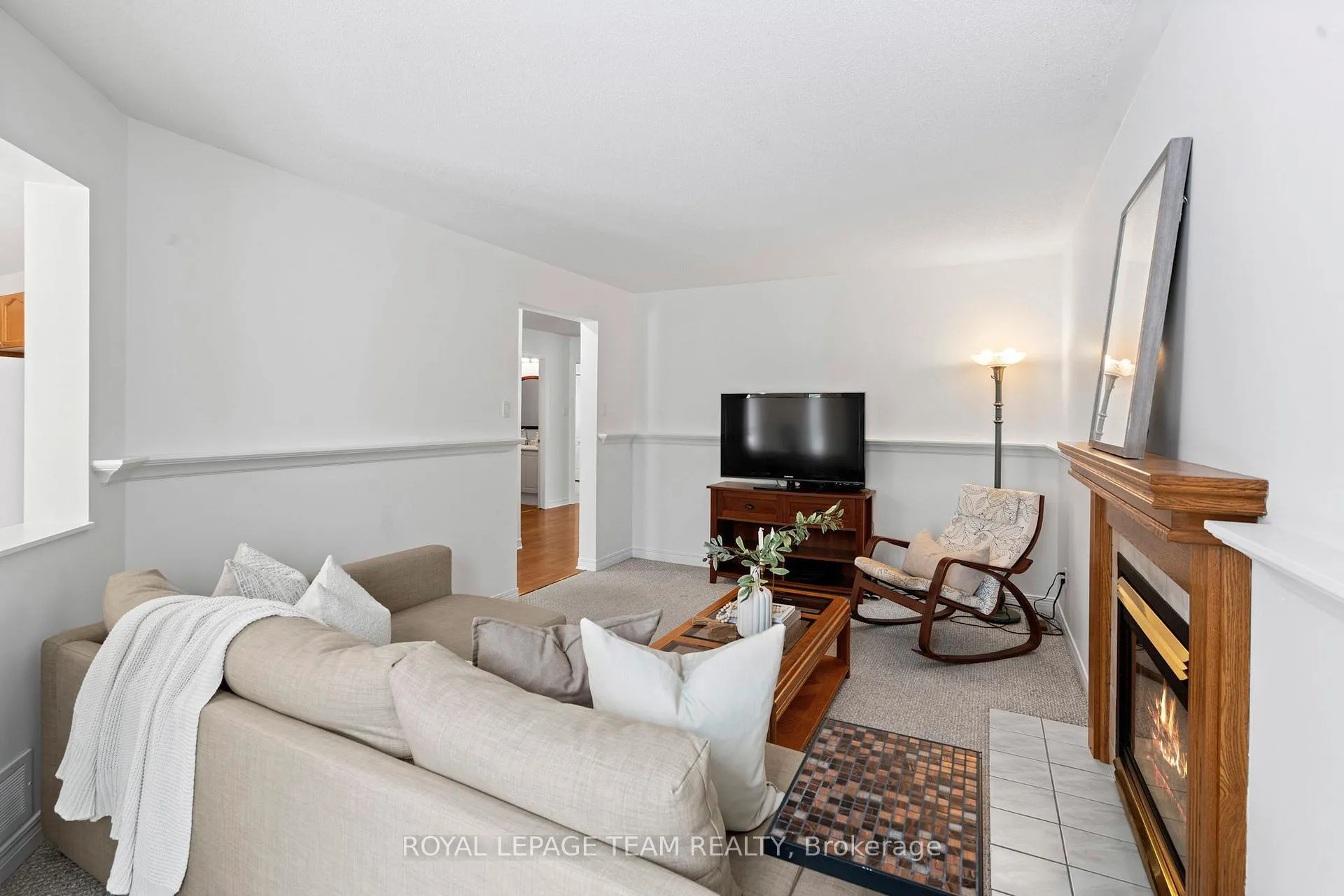 Photo 15 of 27 Avonmore Crescent, Ottawa, Barrhaven East — HOMEH