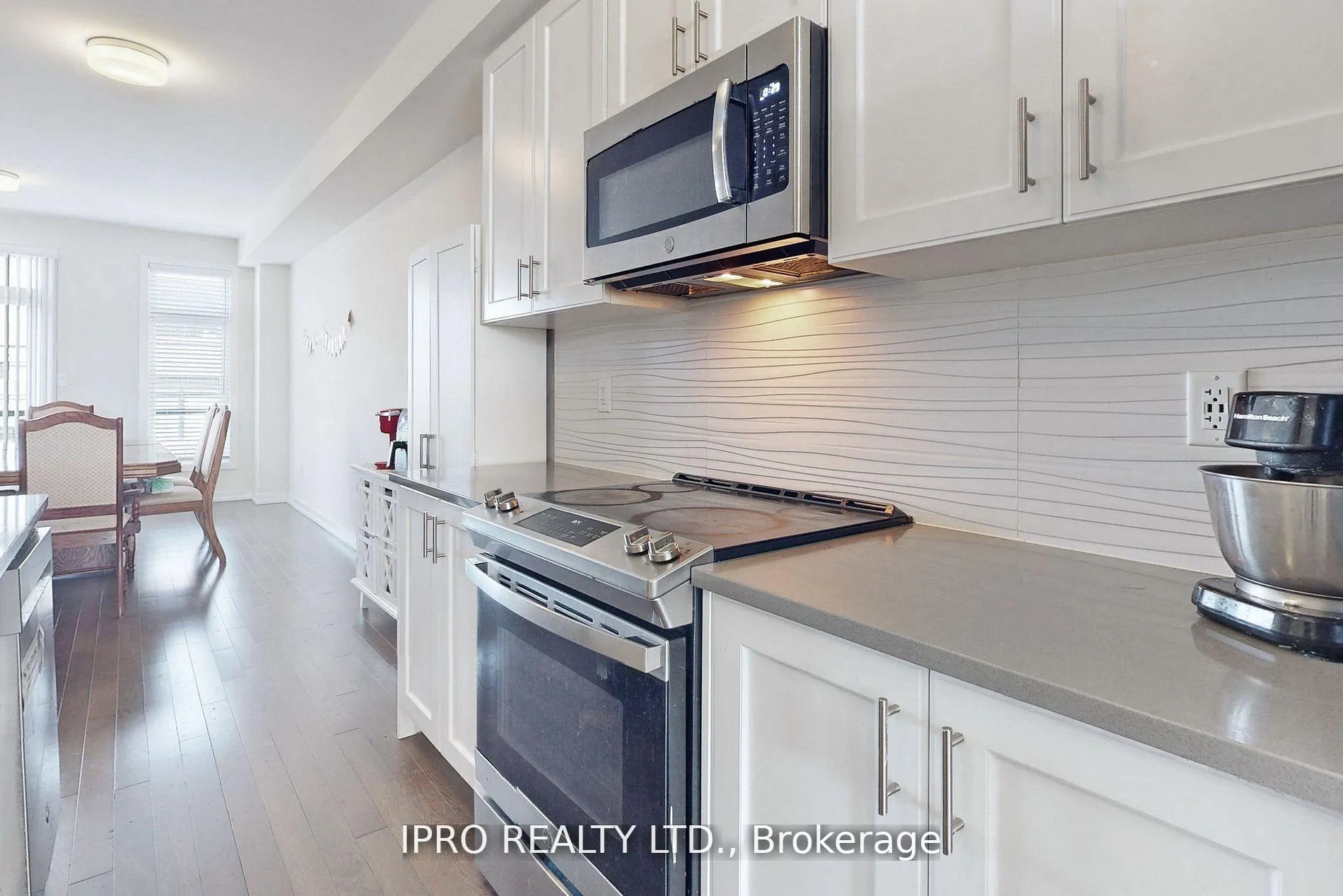 Photo 4 of 2614 Castlegate Crossing Circle, Pickering, Duffin Heights — HOMEH