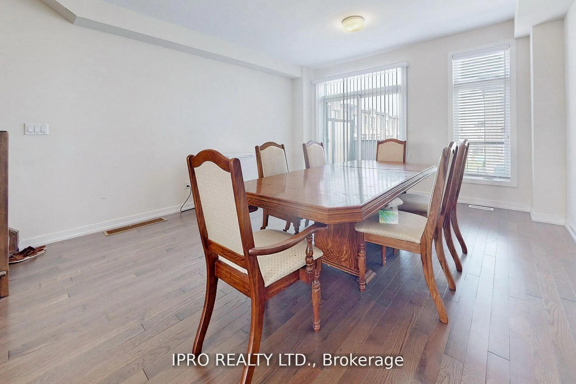 Photo 11 of 2614 Castlegate Crossing Circle, Pickering, Duffin Heights — HOMEH