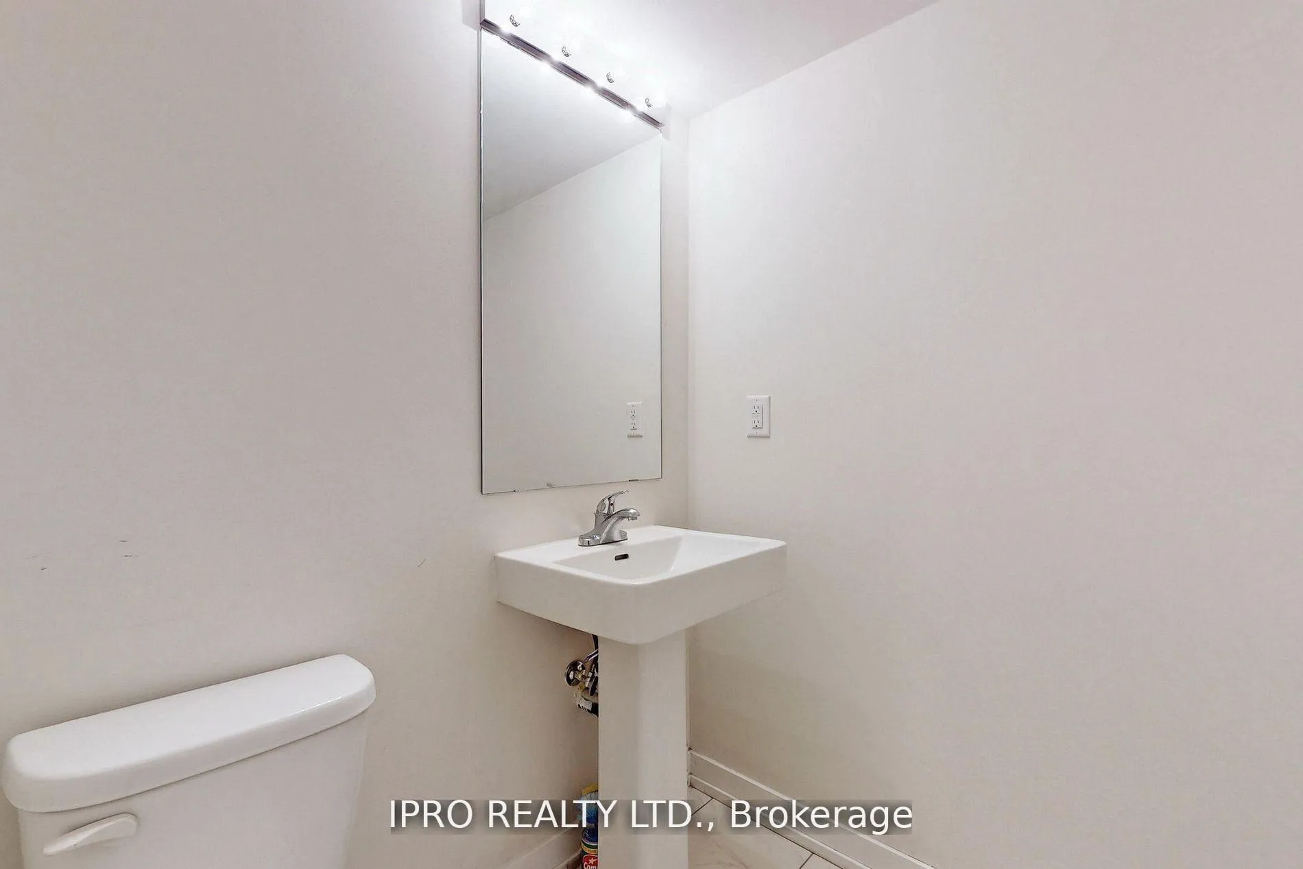 Photo 18 of 2614 Castlegate Crossing Circle, Pickering, Duffin Heights — HOMEH