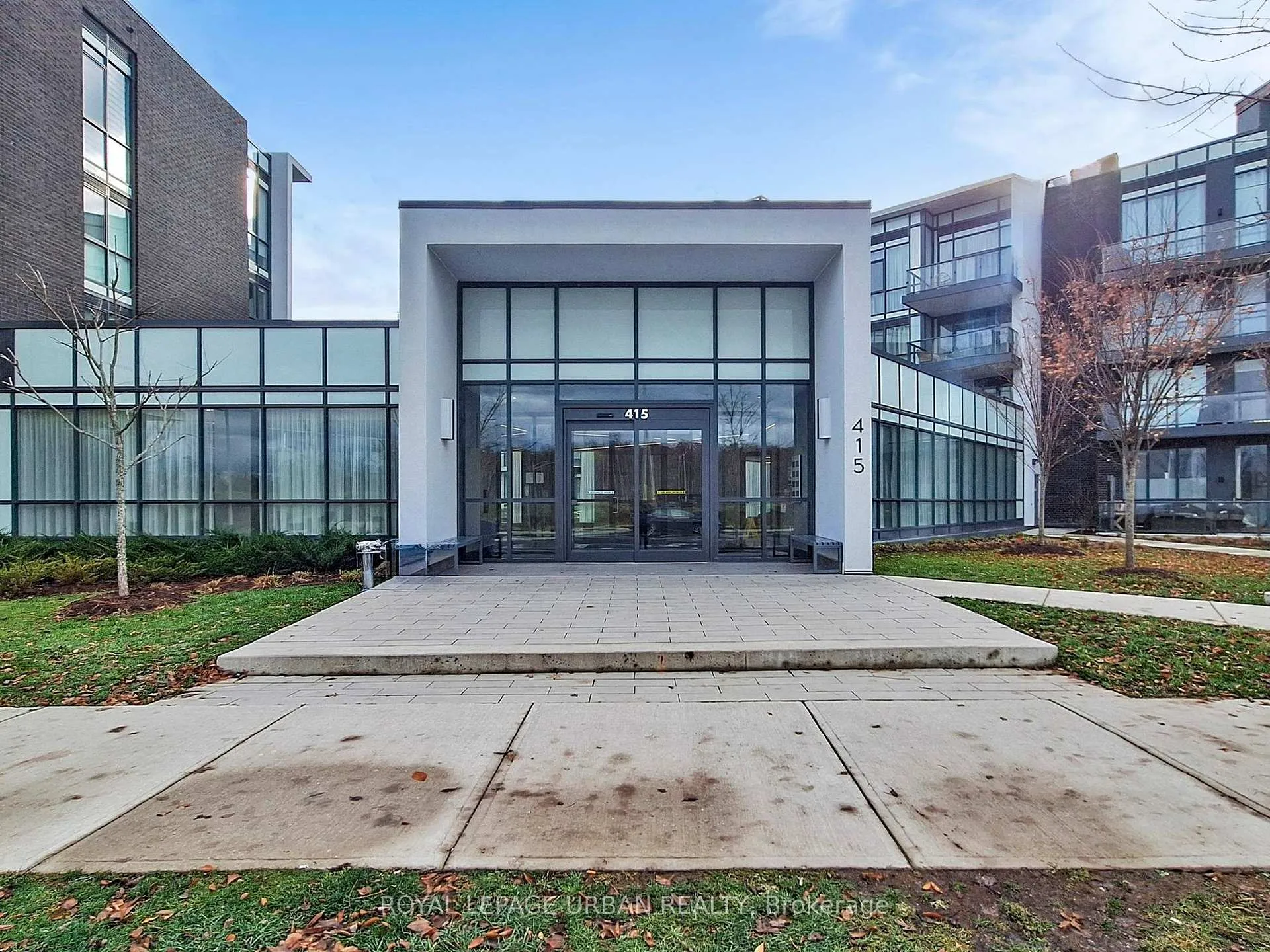 Photo 3 of Unit 151, 415 Sea Ray Avenue, Innisfil, Rural Innisfil — HOMEH