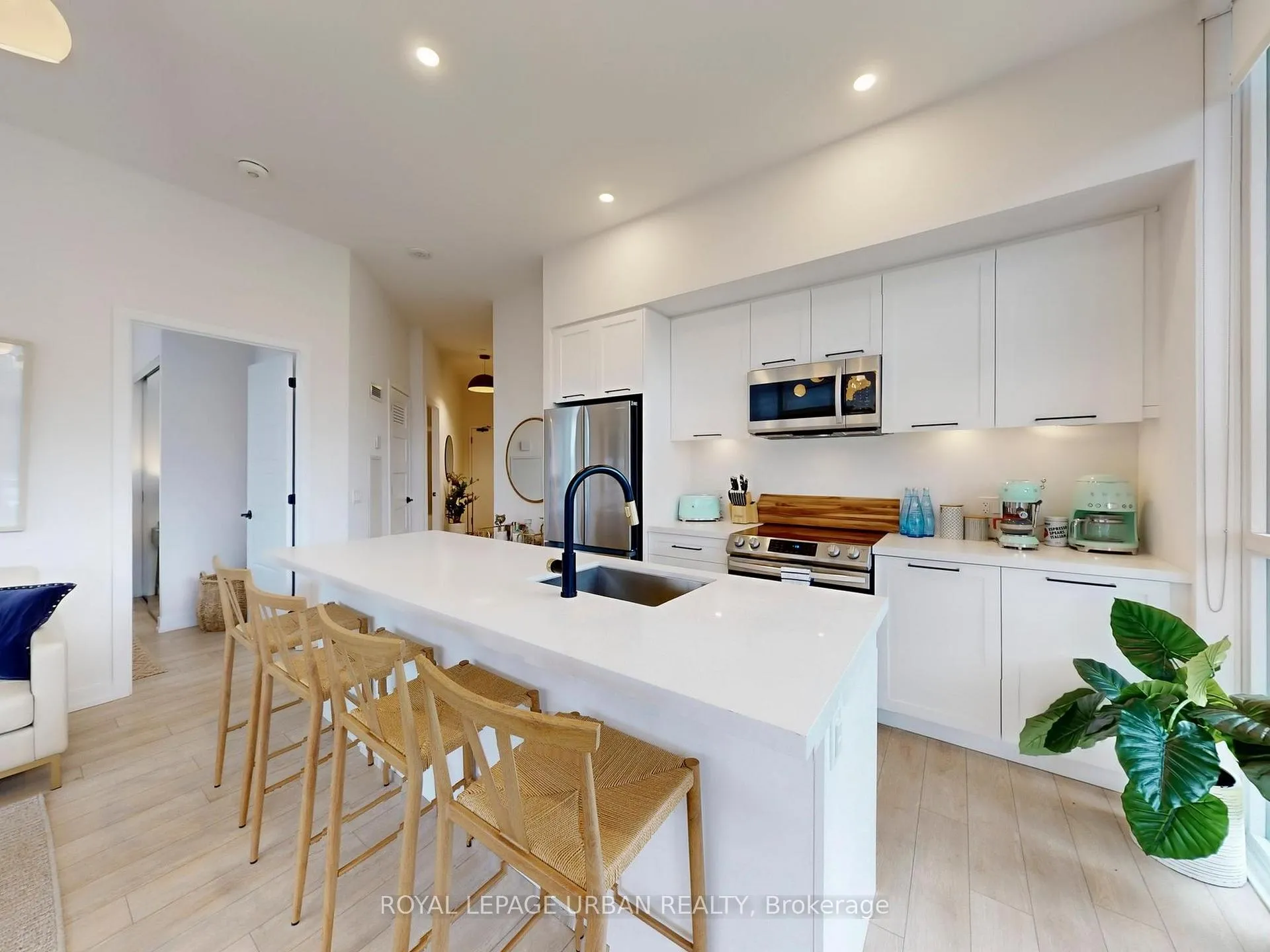 Photo 12 of Unit 151, 415 Sea Ray Avenue, Innisfil, Rural Innisfil — HOMEH