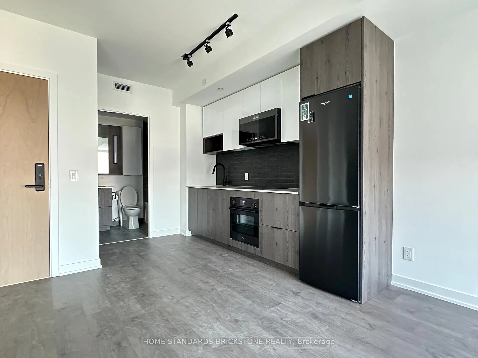 Photo 4 of Unit 1501, 5 Defries Street, Toronto, Regent Park — HOMEH