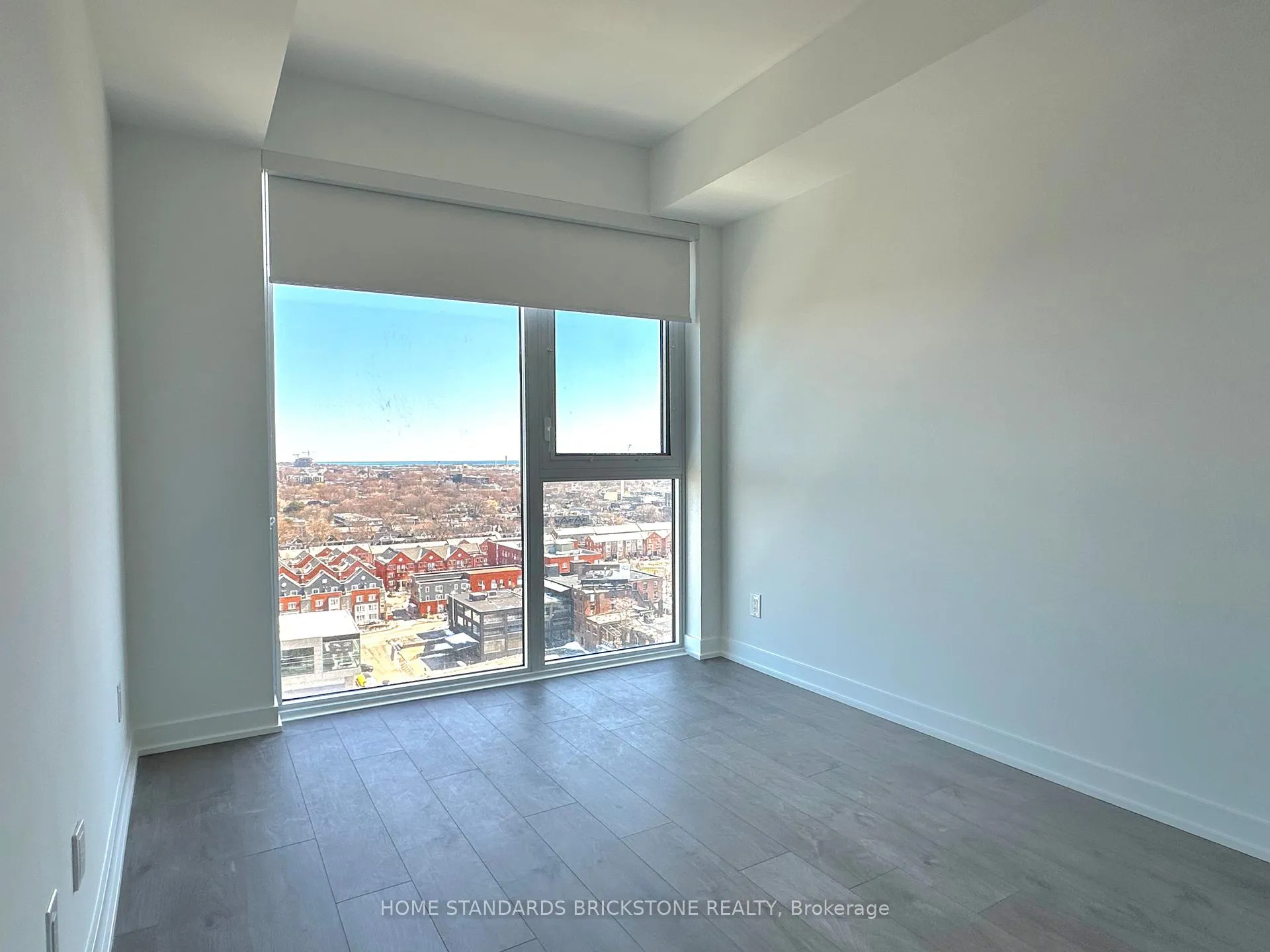 Photo 11 of Unit 1501, 5 Defries Street, Toronto, Regent Park — HOMEH