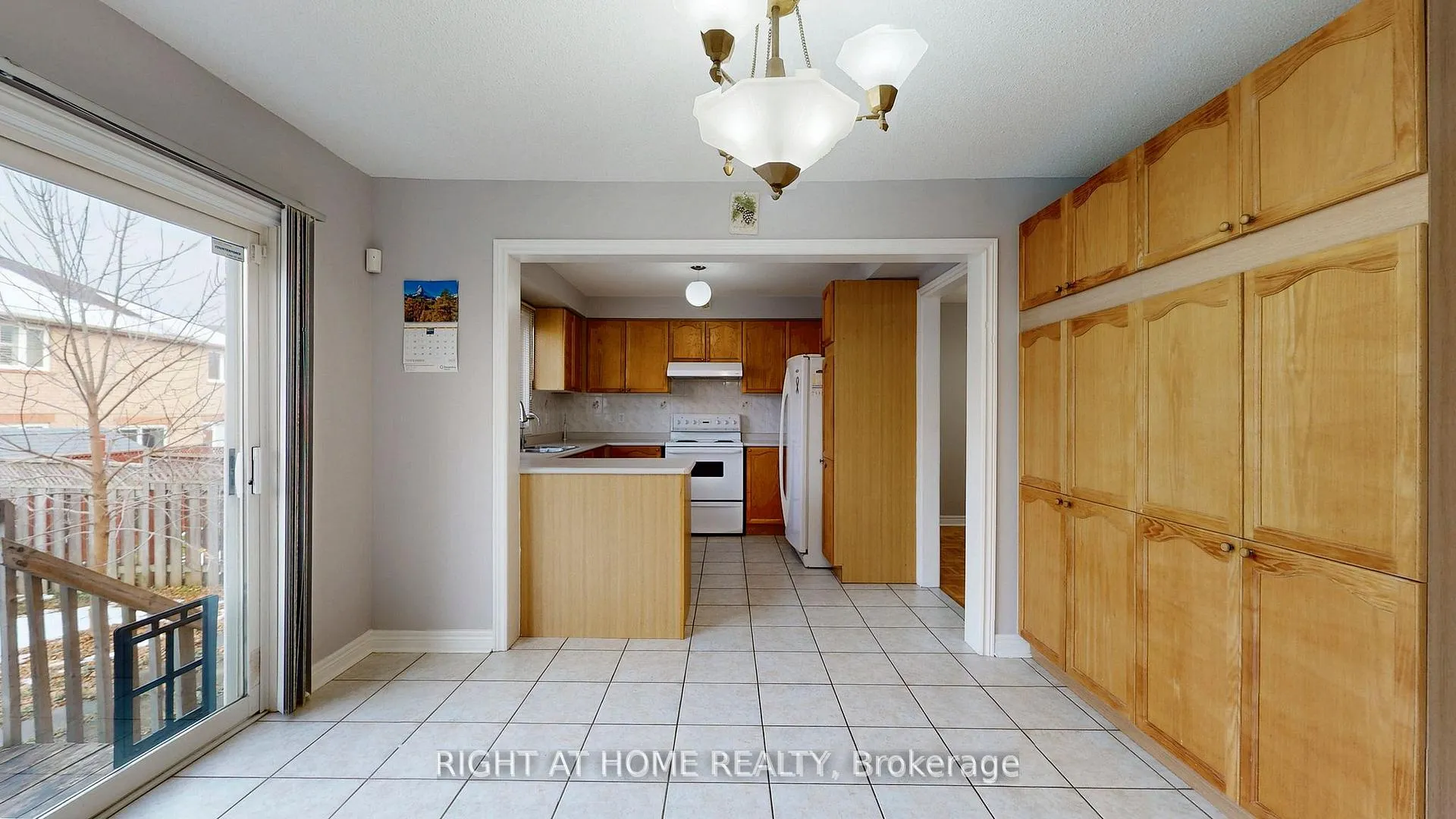 Photo 8 of Unit UPPER, 119 Letty Avenue, Brampton, Fletcher's West — HOMEH