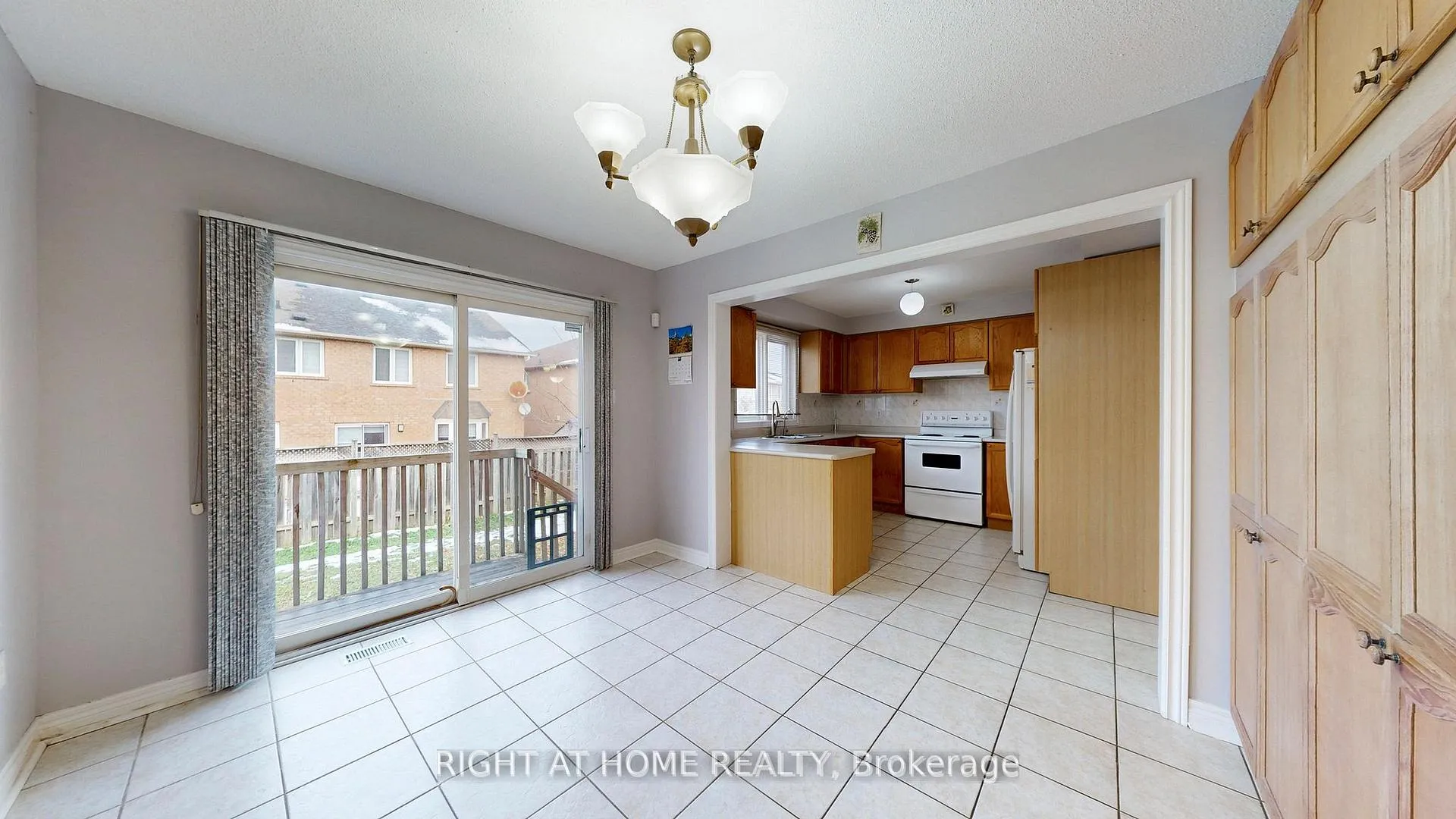 Photo 9 of Unit UPPER, 119 Letty Avenue, Brampton, Fletcher's West — HOMEH