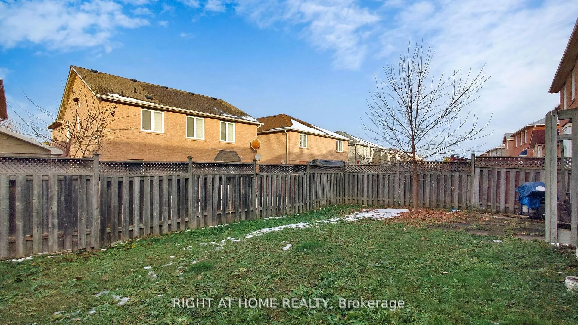 Photo 24 of Unit UPPER, 119 Letty Avenue, Brampton, Fletcher's West — HOMEH