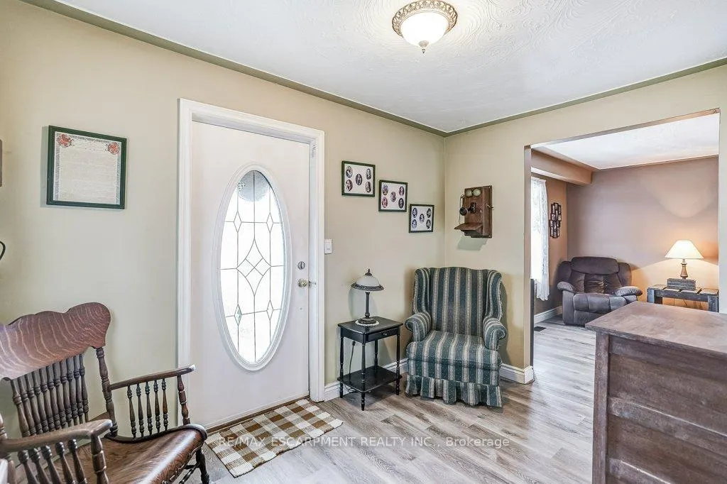 Photo 6 of 9188 Dickenson Road W, Hamilton, Rural Glanbrook — HOMEH