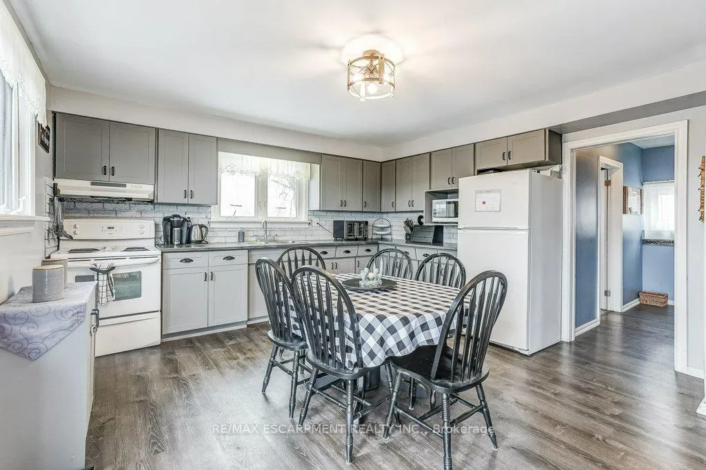 Photo 12 of 9188 Dickenson Road W, Hamilton, Rural Glanbrook — HOMEH