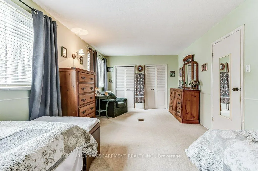 Photo 24 of 9188 Dickenson Road W, Hamilton, Rural Glanbrook — HOMEH