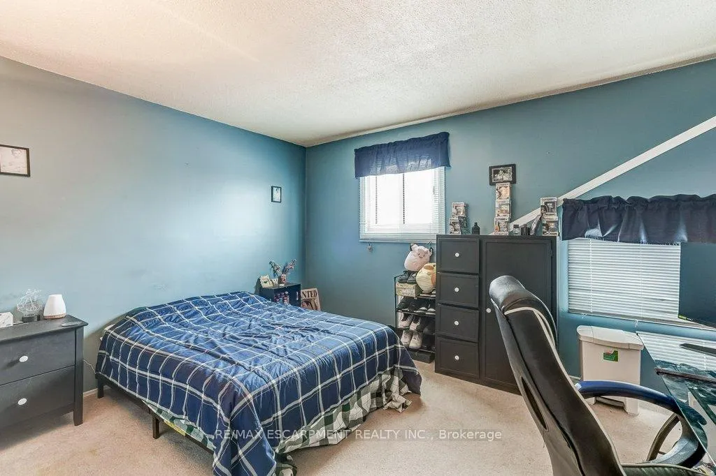 Photo 26 of 9188 Dickenson Road W, Hamilton, Rural Glanbrook — HOMEH