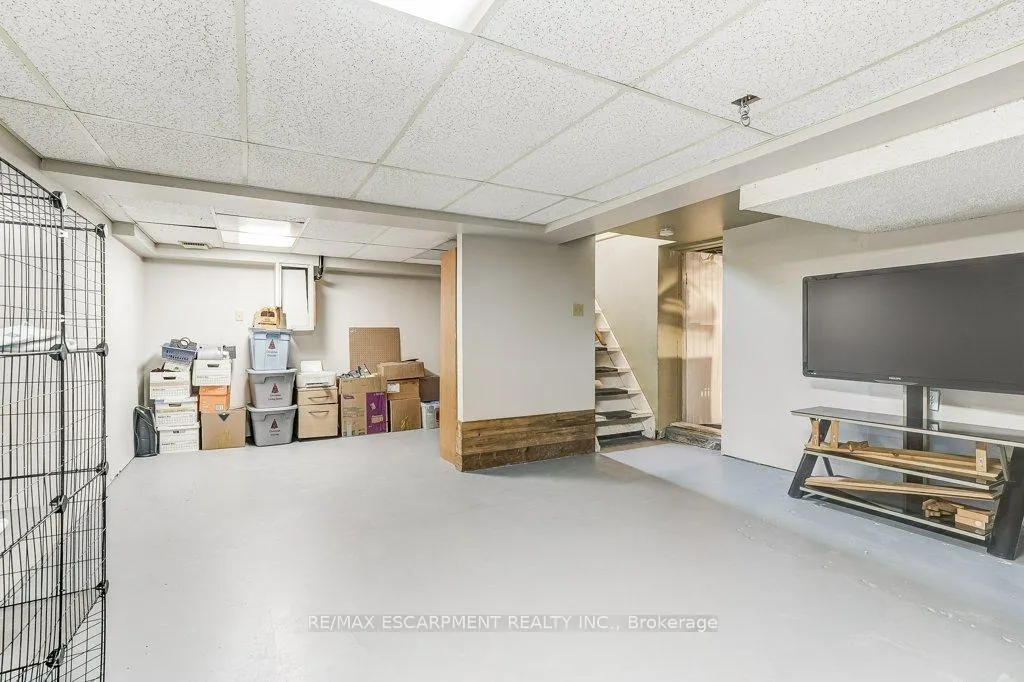 Photo 29 of 9188 Dickenson Road W, Hamilton, Rural Glanbrook — HOMEH