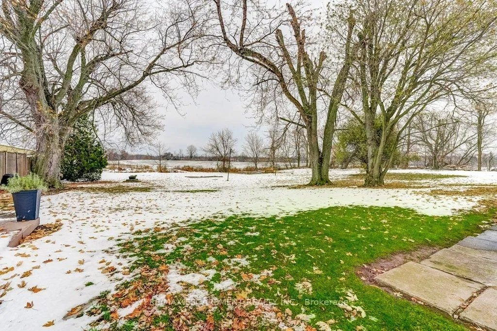 Photo 34 of 9188 Dickenson Road W, Hamilton, Rural Glanbrook — HOMEH