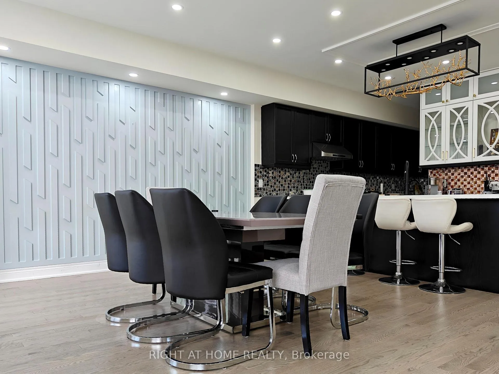 Photo 7 of 36 Andress Way, Markham, Cedarwood — HOMEH