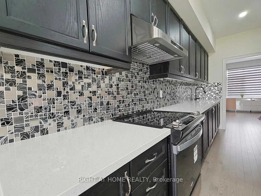 Photo 9 of 36 Andress Way, Markham, Cedarwood — HOMEH