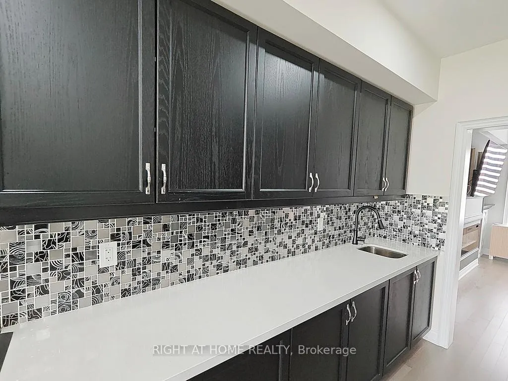 Photo 10 of 36 Andress Way, Markham, Cedarwood — HOMEH
