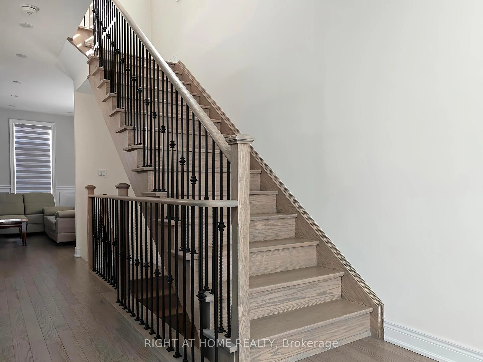 Photo 12 of 36 Andress Way, Markham, Cedarwood — HOMEH