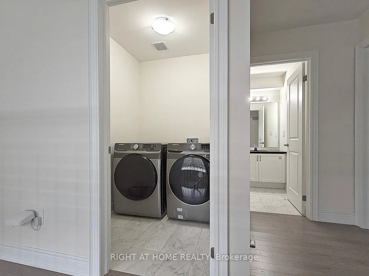 Photo 18 of 36 Andress Way, Markham, Cedarwood — HOMEH