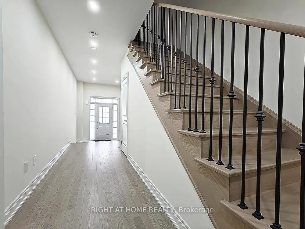Photo 24 of 36 Andress Way, Markham, Cedarwood — HOMEH
