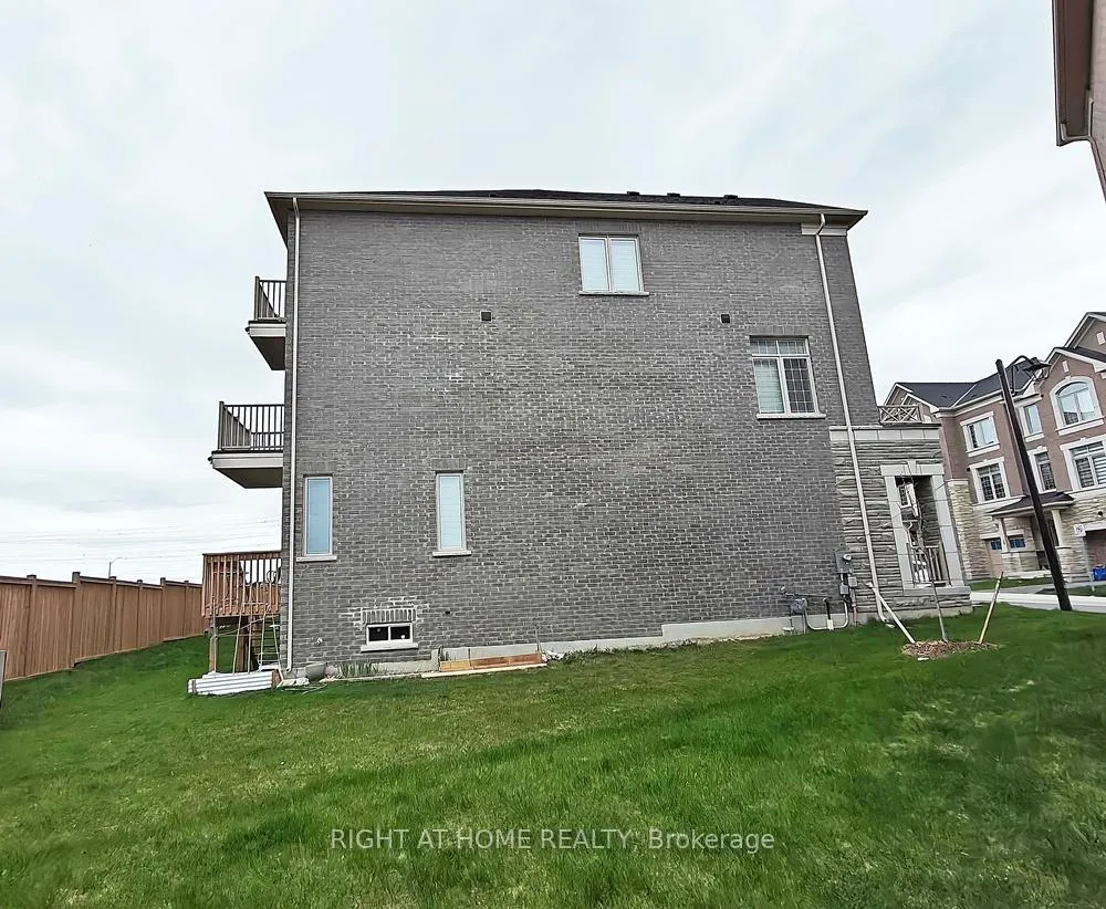 Photo 28 of 36 Andress Way, Markham, Cedarwood — HOMEH