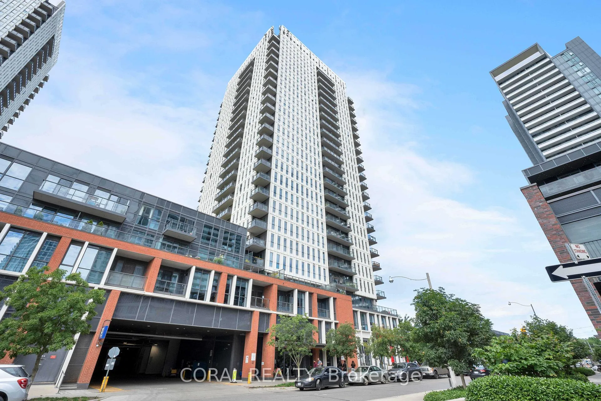 Photo 2 of Unit 2409, 170 Sumach Street, Toronto, Regent Park — HOMEH