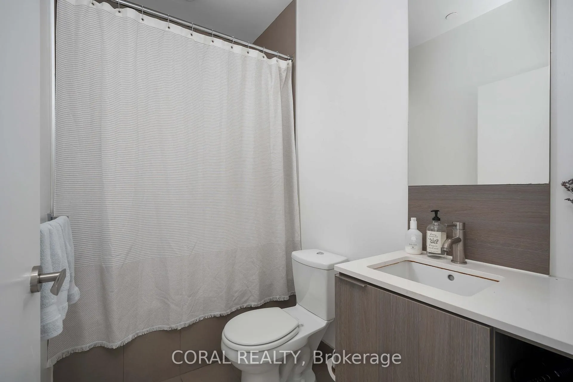 Photo 7 of Unit 2409, 170 Sumach Street, Toronto, Regent Park — HOMEH