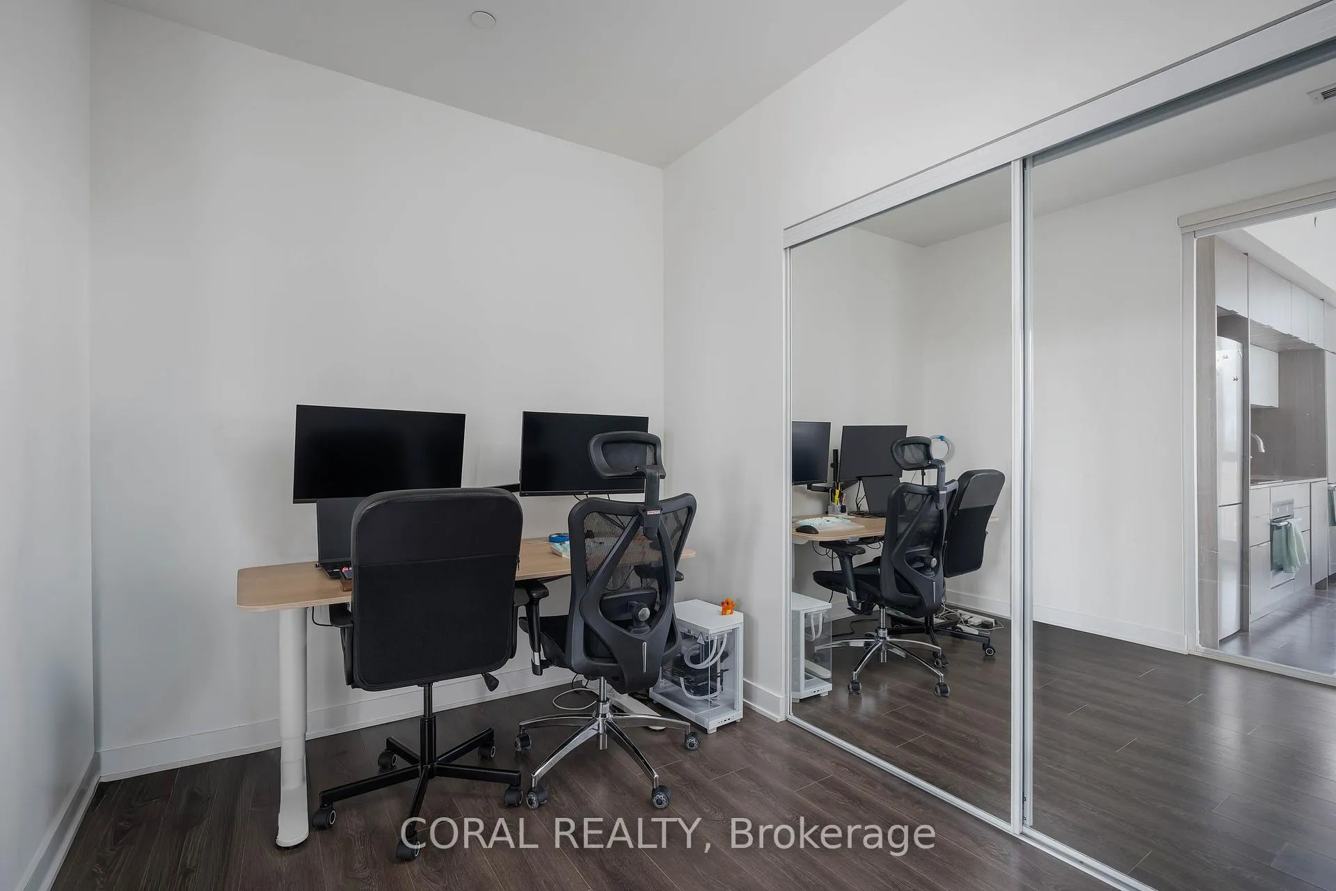 Photo 8 of Unit 2409, 170 Sumach Street, Toronto, Regent Park — HOMEH