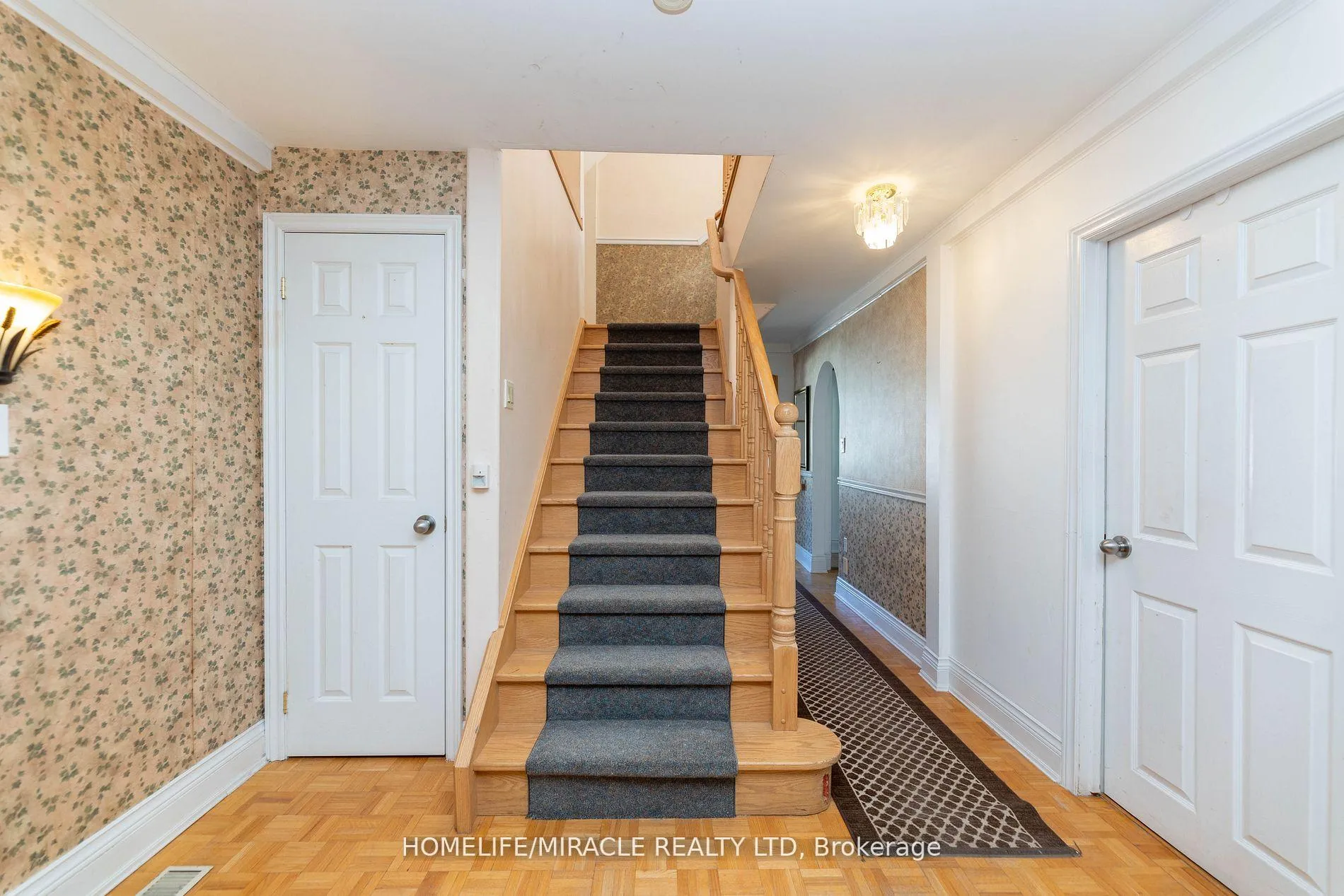 Photo 20 of 115 King Street, Caledon, Rural Caledon — HOMEH
