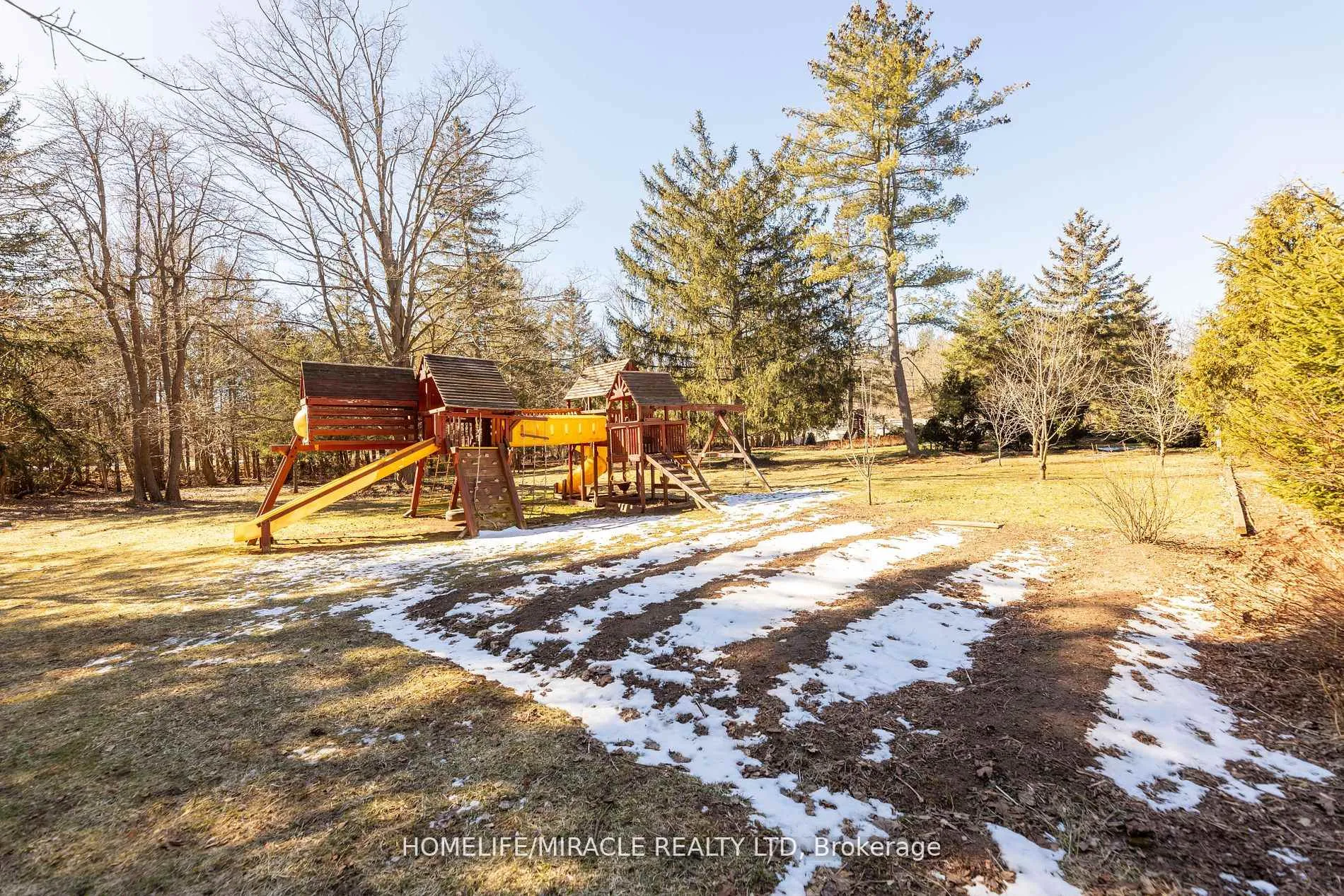 Photo 32 of 115 King Street, Caledon, Rural Caledon — HOMEH