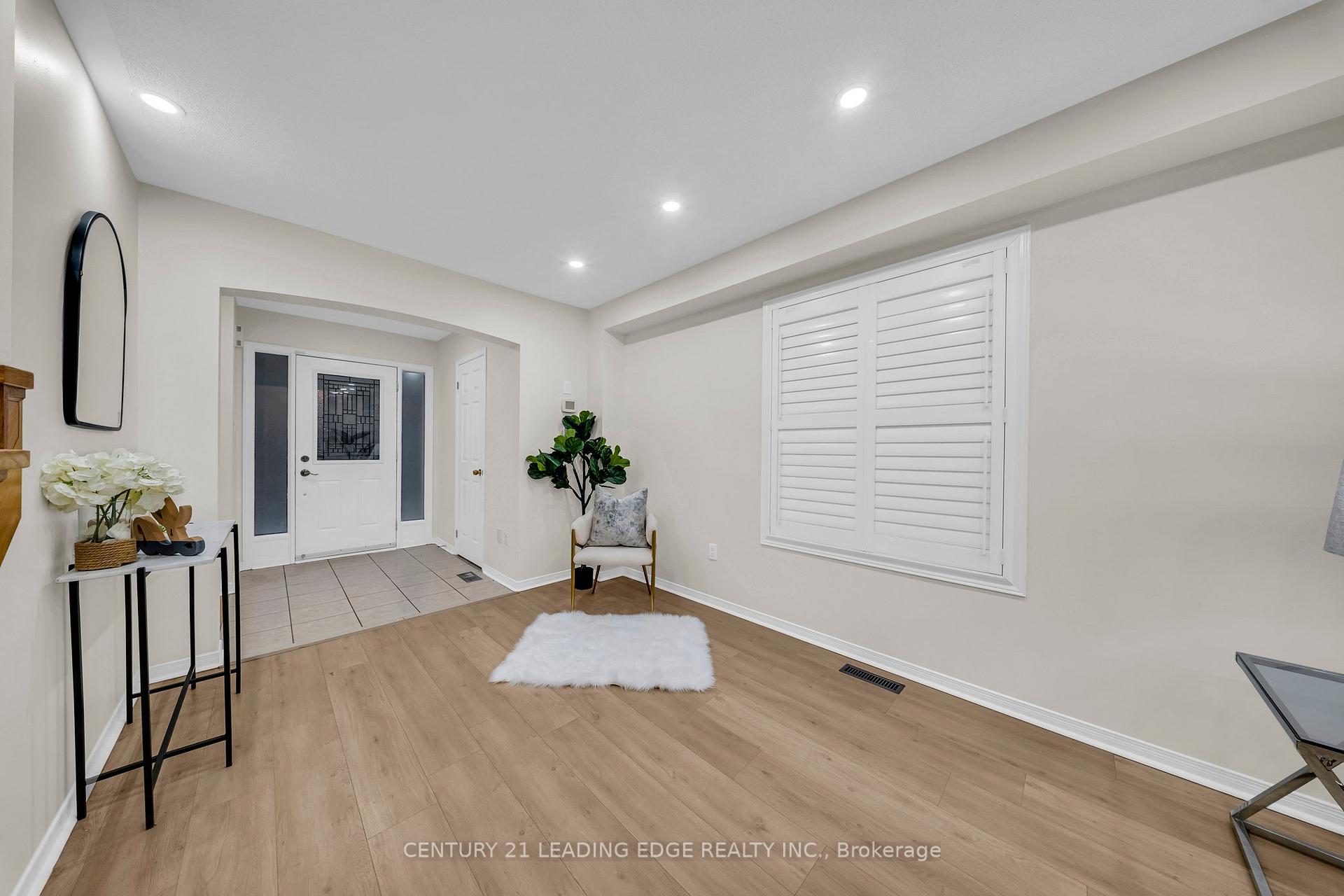 Photo 6 of 12 Styles Crescent, Ajax, Northeast Ajax — HOMEH
