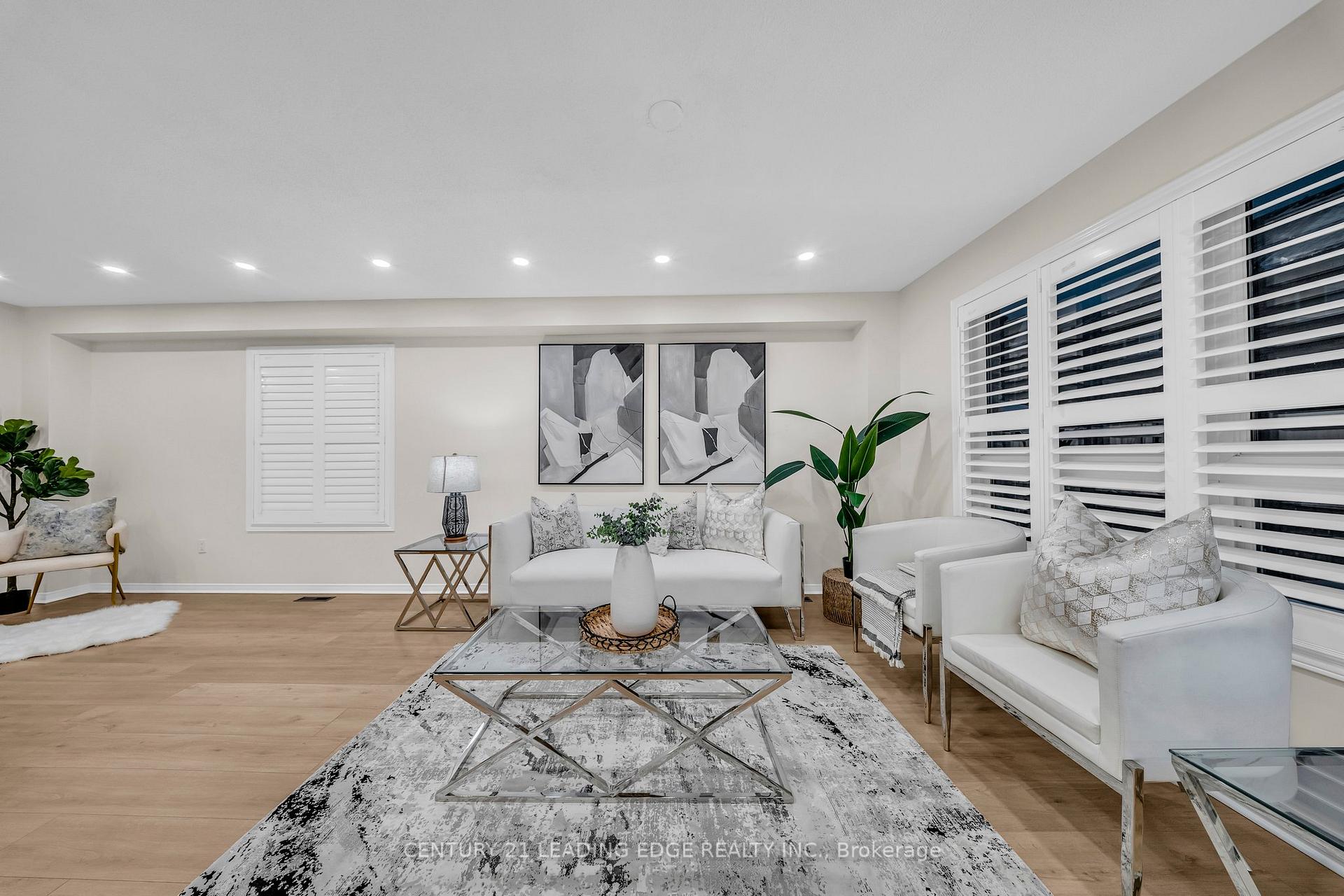 Photo 9 of 12 Styles Crescent, Ajax, Northeast Ajax — HOMEH