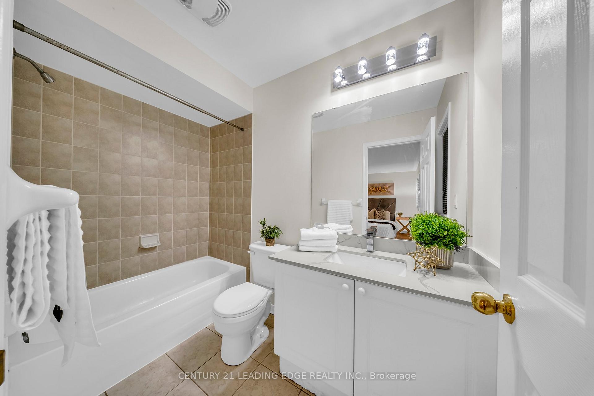 Photo 25 of 12 Styles Crescent, Ajax, Northeast Ajax — HOMEH