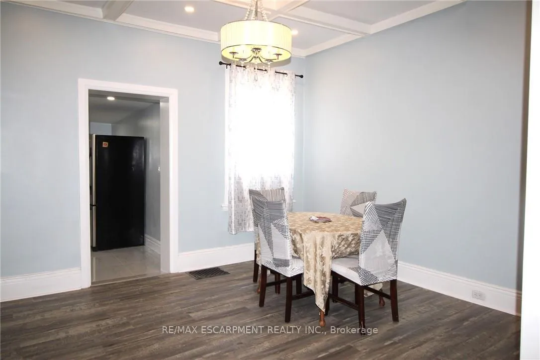 Photo 6 of 19 Emerald Street N, Hamilton, Landsdale — HOMEH