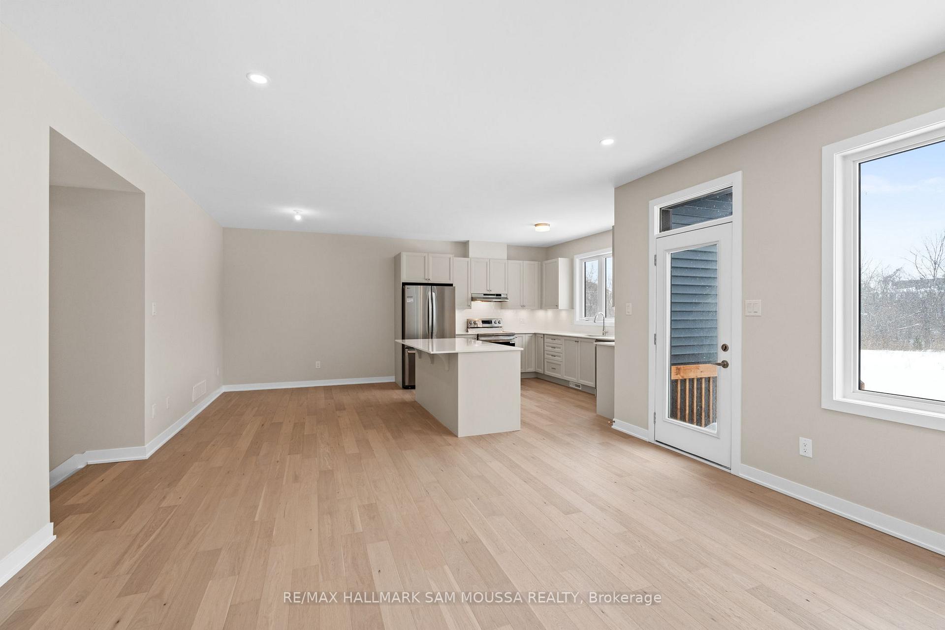 Photo 8 of 410 Euphoria Crescent, Ottawa, Barrhaven - Heritage Park — HOMEH